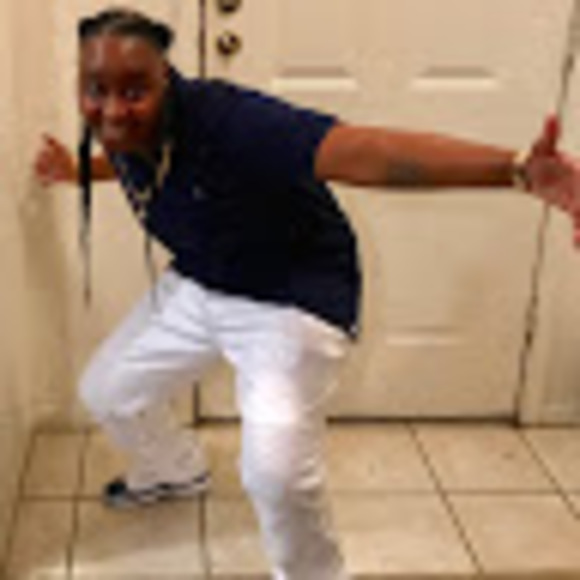 Meet your Posher, Tiffany - Picture 1 of 1